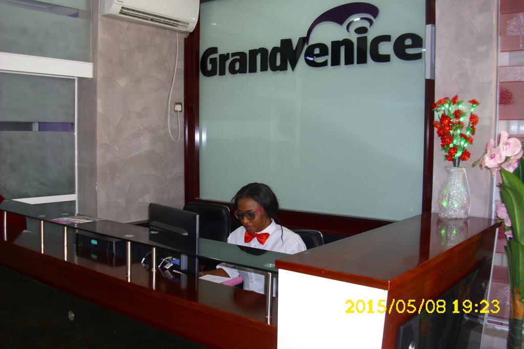 Grand Venice Transit Apartments Lagos Eksteriør billede