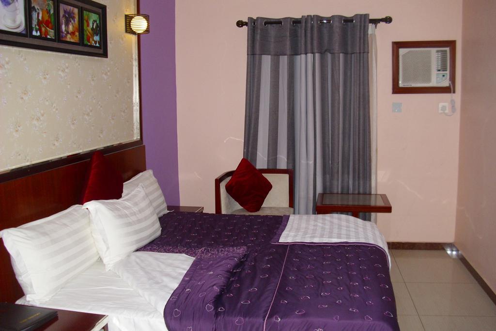 Grand Venice Transit Apartments Lagos Værelse billede