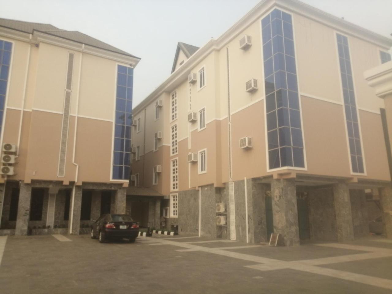 Grand Venice Transit Apartments Lagos Eksteriør billede